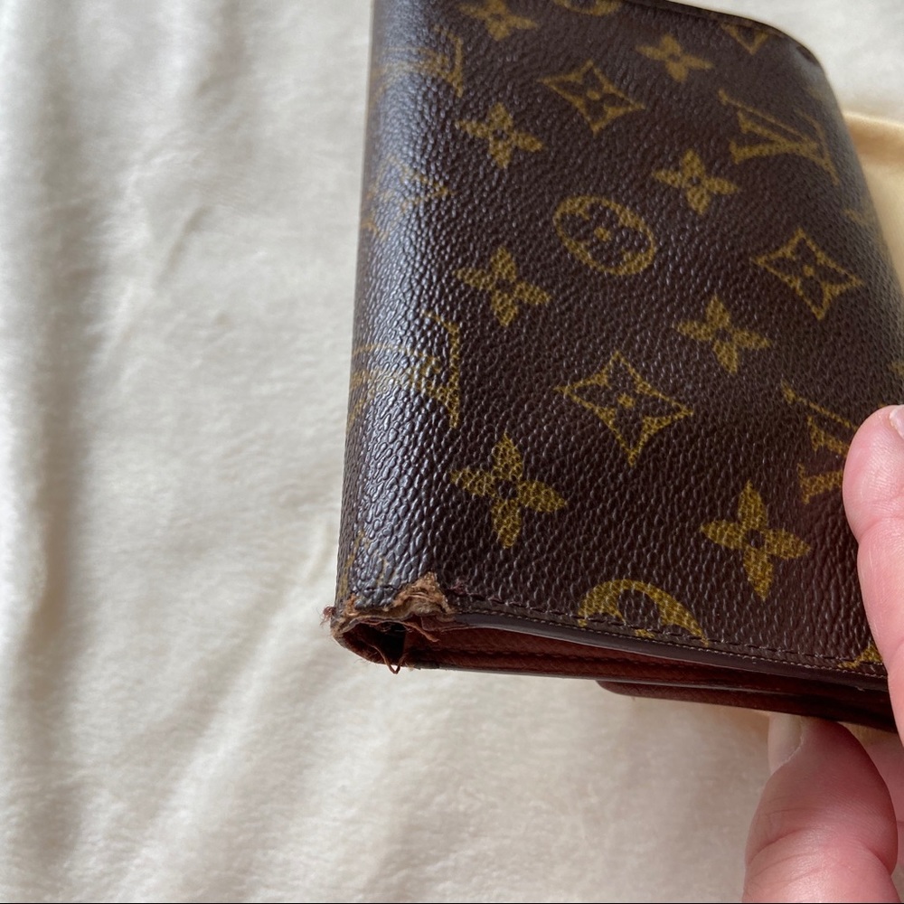 Louis Vuitton Monogram Wallet - Picture 8 of 8